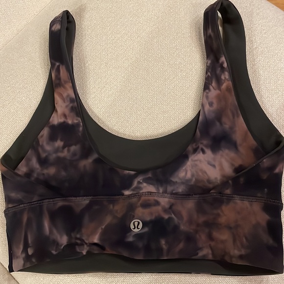 Lululemon Aligh reversible bra size 4. Light support. - Picture 6 of 6